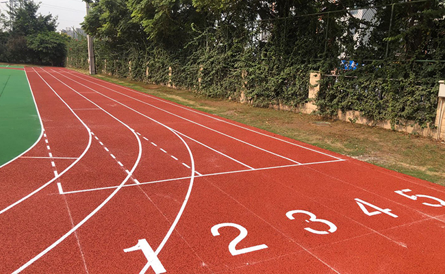 塑胶篮球场施工质量是怎样的？